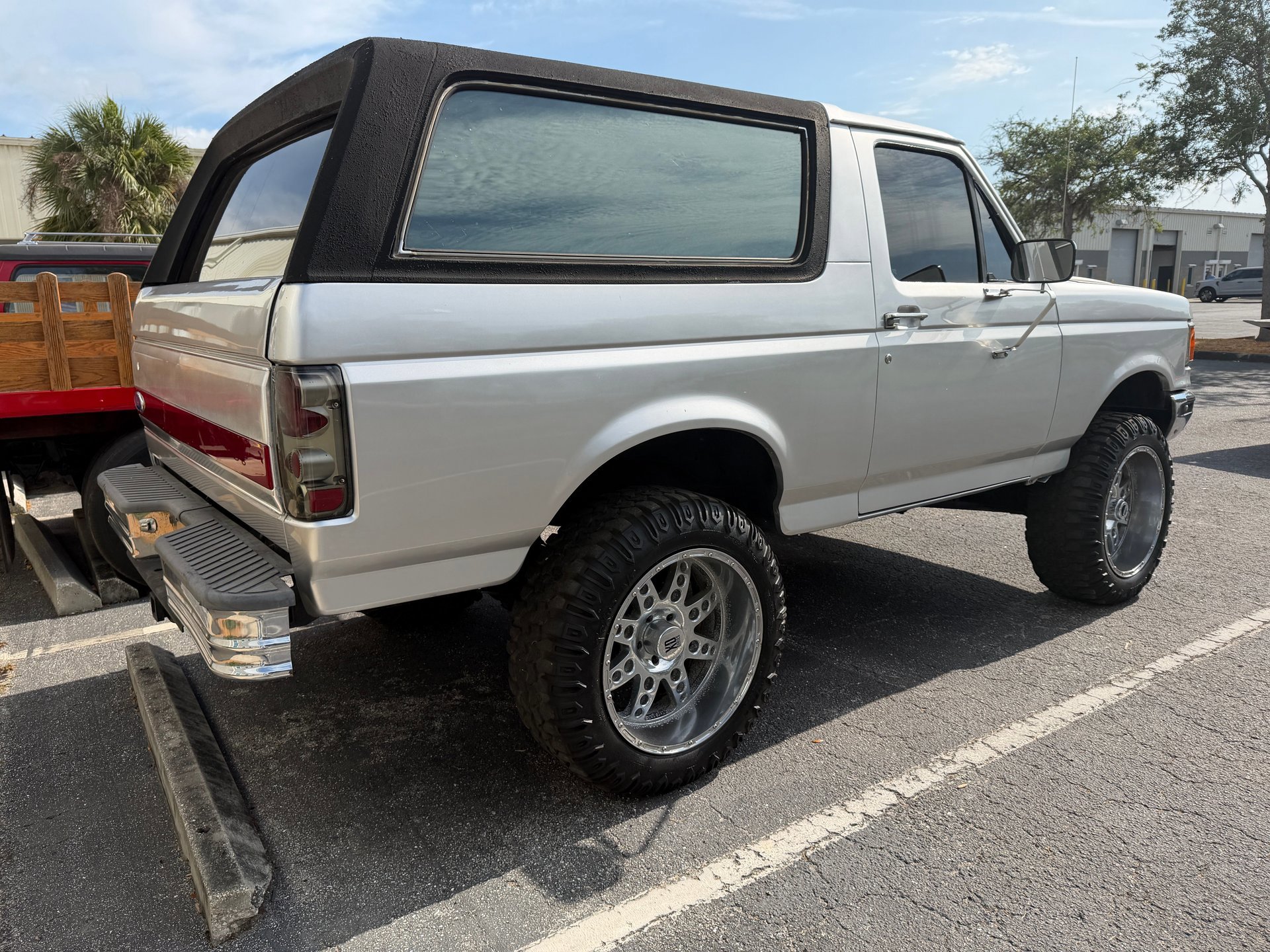 Used 1990 Ford Bronco AWD/4WD image 9