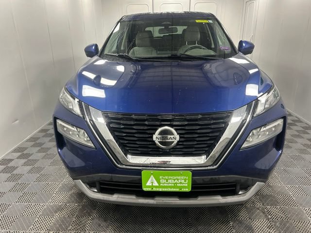 Used 2021 Nissan Rogue SV AWD/4WD image 2