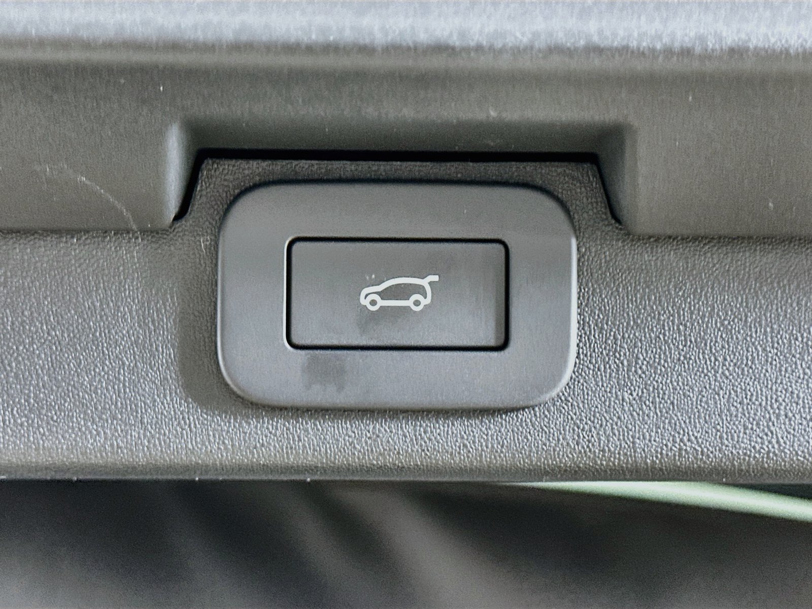 New 2026 Land Rover Discovery S AWD/4WD image 39
