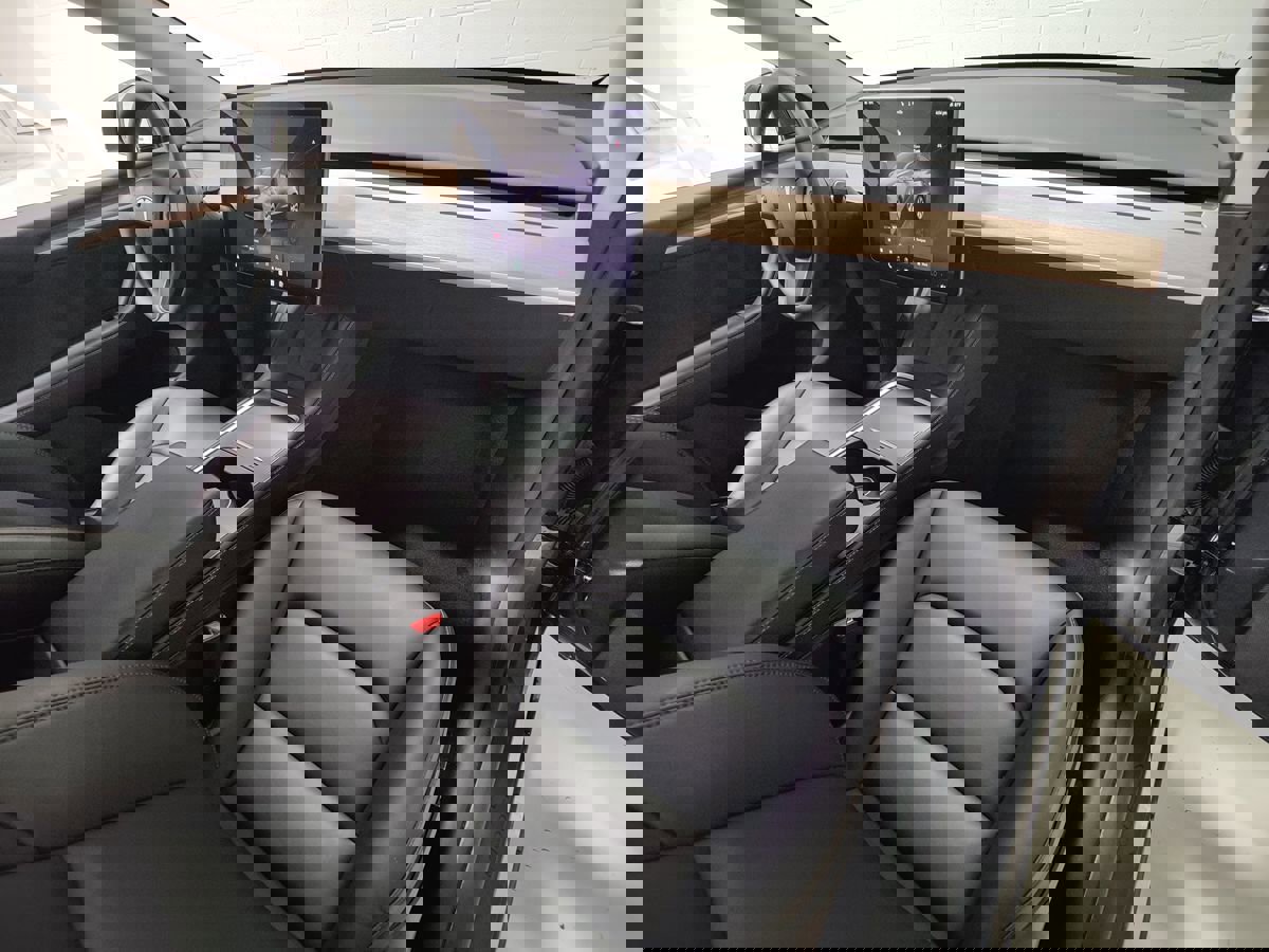 Used 2023 Tesla Model Y Long Range image 12