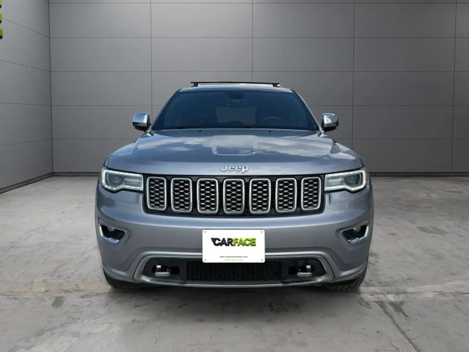 Used 2018 Jeep Grand Cherokee Overland AWD/4WD image 2