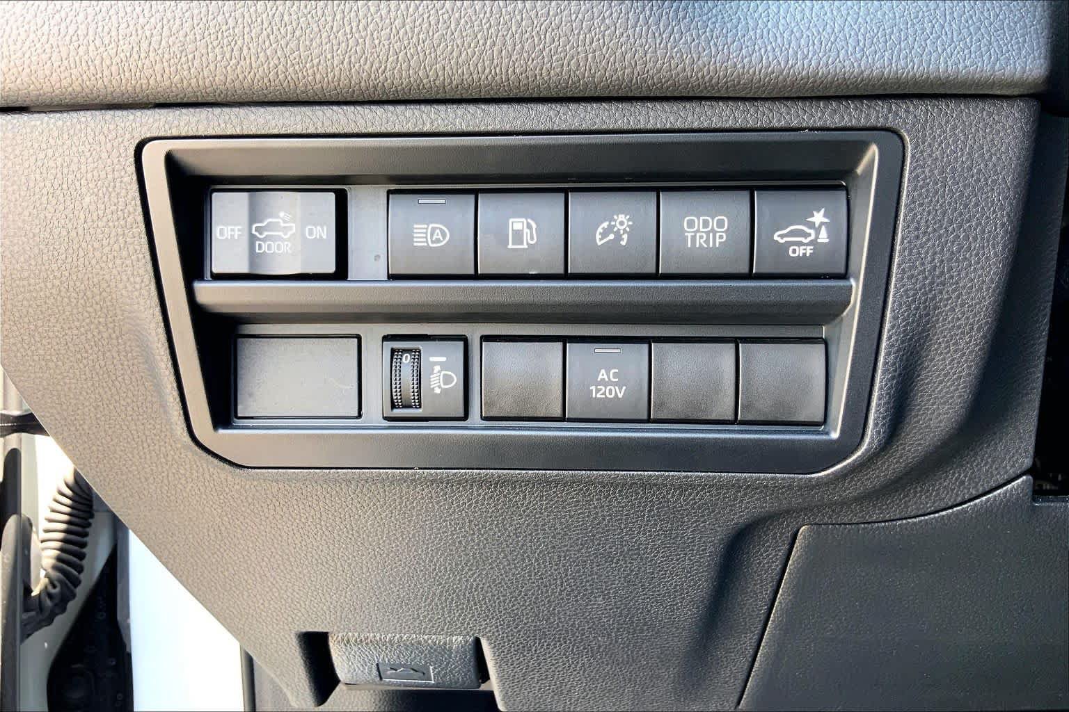Used 2023 Toyota Tundra Limited w/ Power Package AWD/4WD image 33