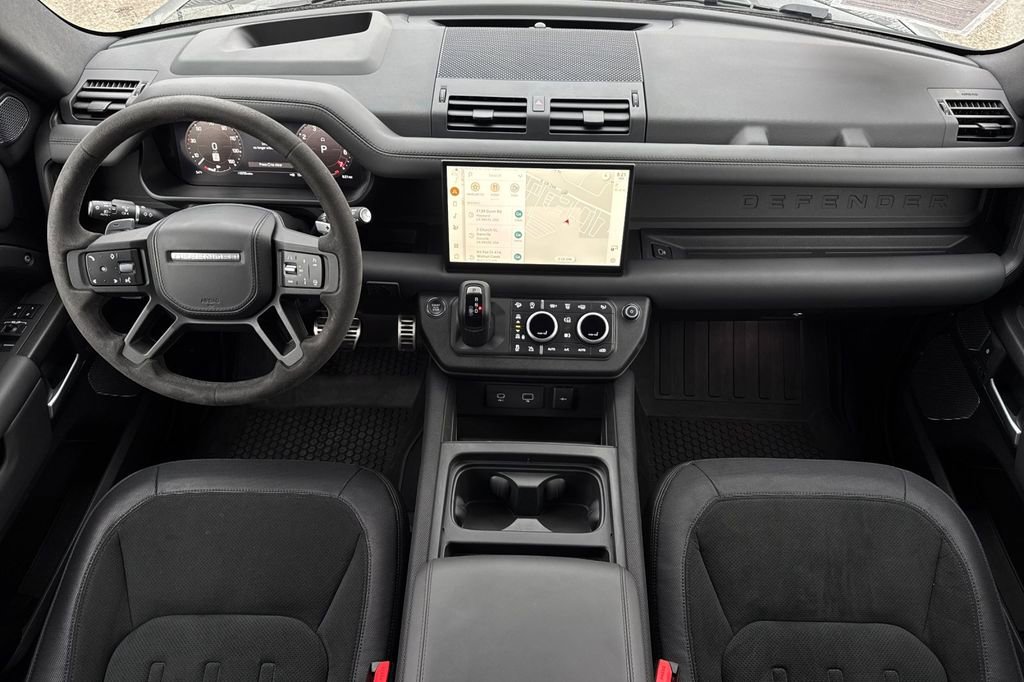 Used 2023 Land Rover Defender 90 V8 image 15