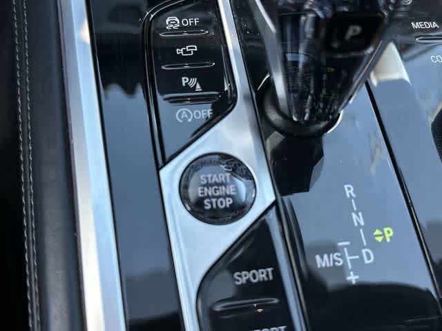 Used 2023 BMW 840i xDrive Convertible w/ Comfort Seating Package AWD/4WD image 10