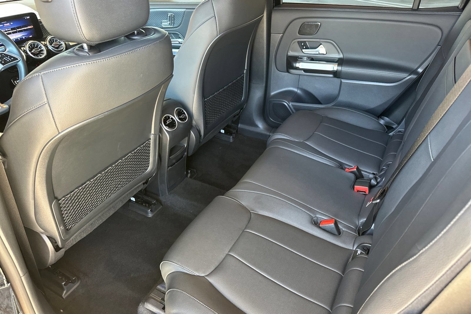 Certified 2024 Mercedes-Benz EQB 300 4MATIC image 15