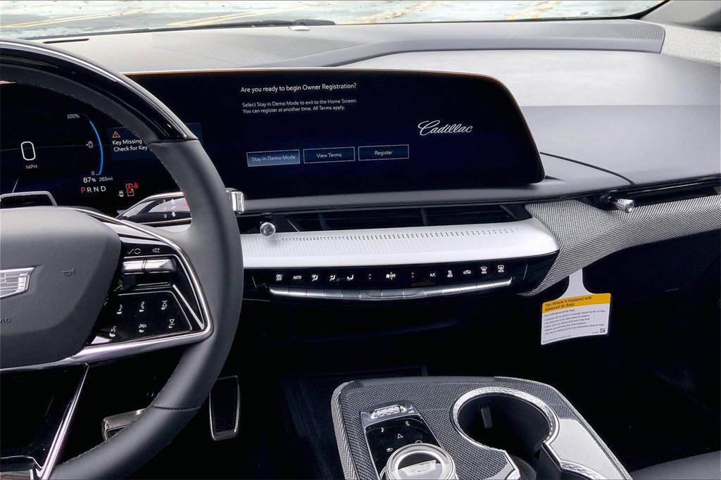 New 2026 Cadillac Optiq Luxury 1 image 8