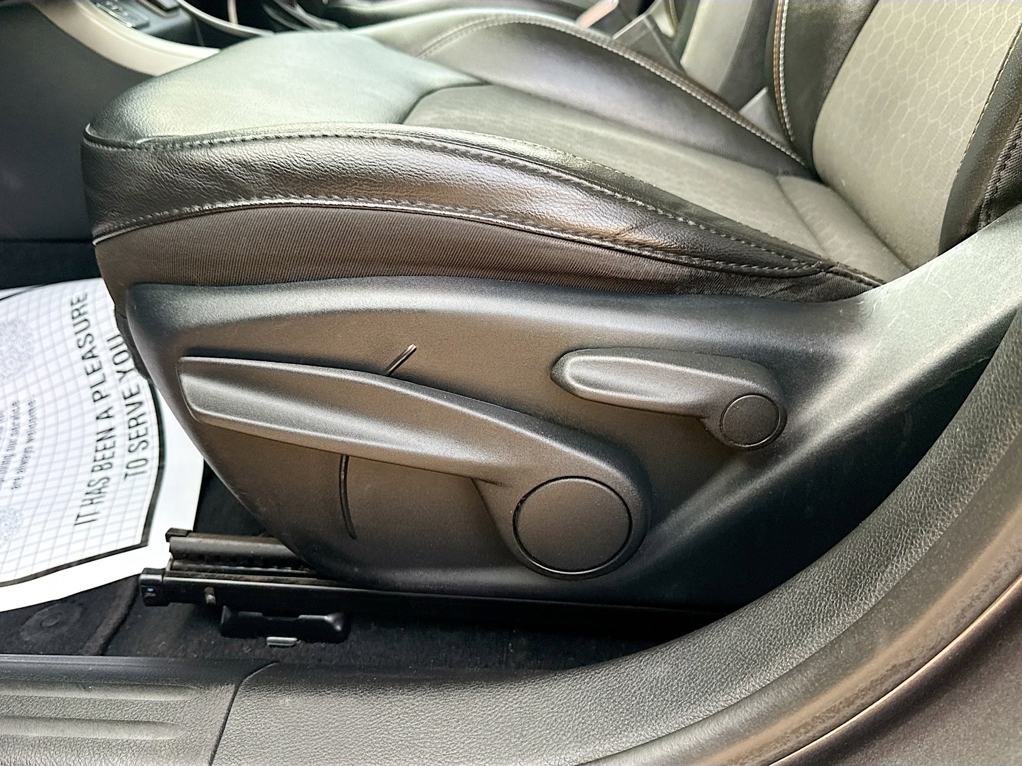 Used 2018 Jeep Compass Latitude image 24