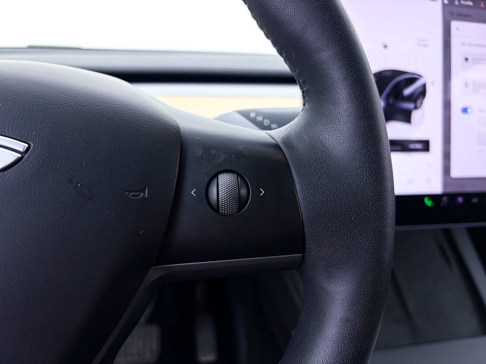 Used 2023 Tesla Model Y Long Range AWD/4WD image 24