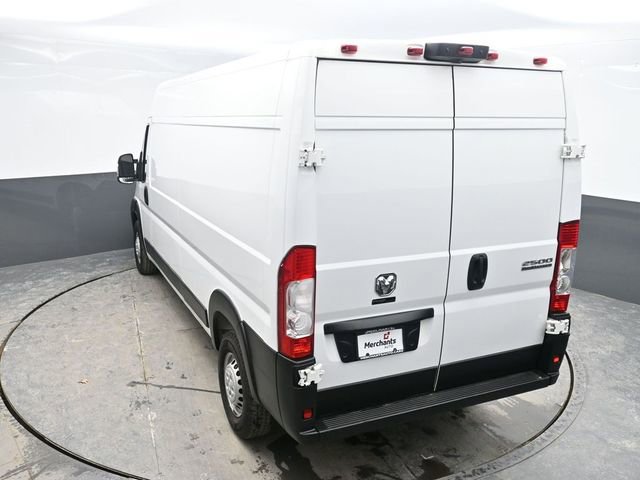 Used 2024 RAM ProMaster 2500 w/ Convenience Group image 25