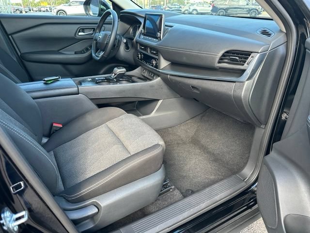 Used 2025 Nissan Rogue SV FWD image 23