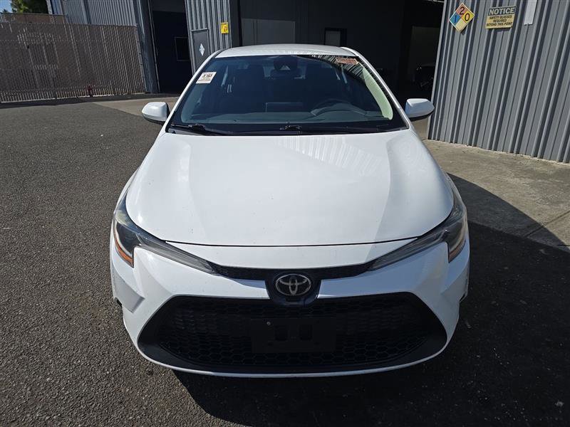 Used 2022 Toyota Corolla LE FWD image 2