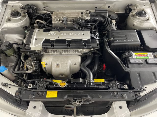 Used 2003 Hyundai Elantra GLS FWD image 15