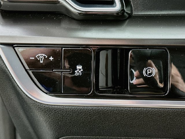 Used 2025 Kia Sportage EX FWD image 21