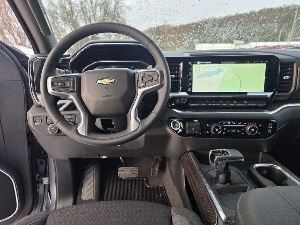 New 2026 Chevrolet Silverado 1500 LT w/ Z71 Off-Road Package image 3