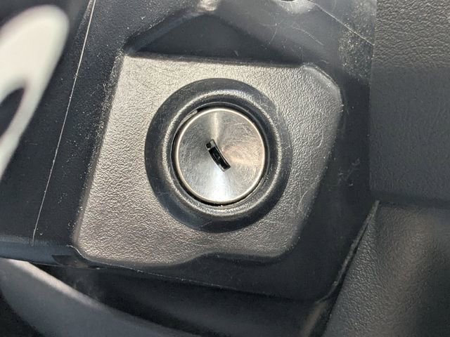 Used 2016 Jeep Compass Latitude FWD image 24