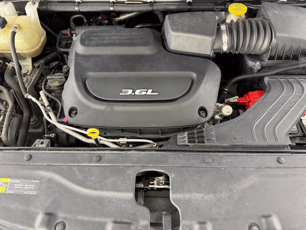 Used 2018 Chrysler Pacifica Touring-L FWD image 31