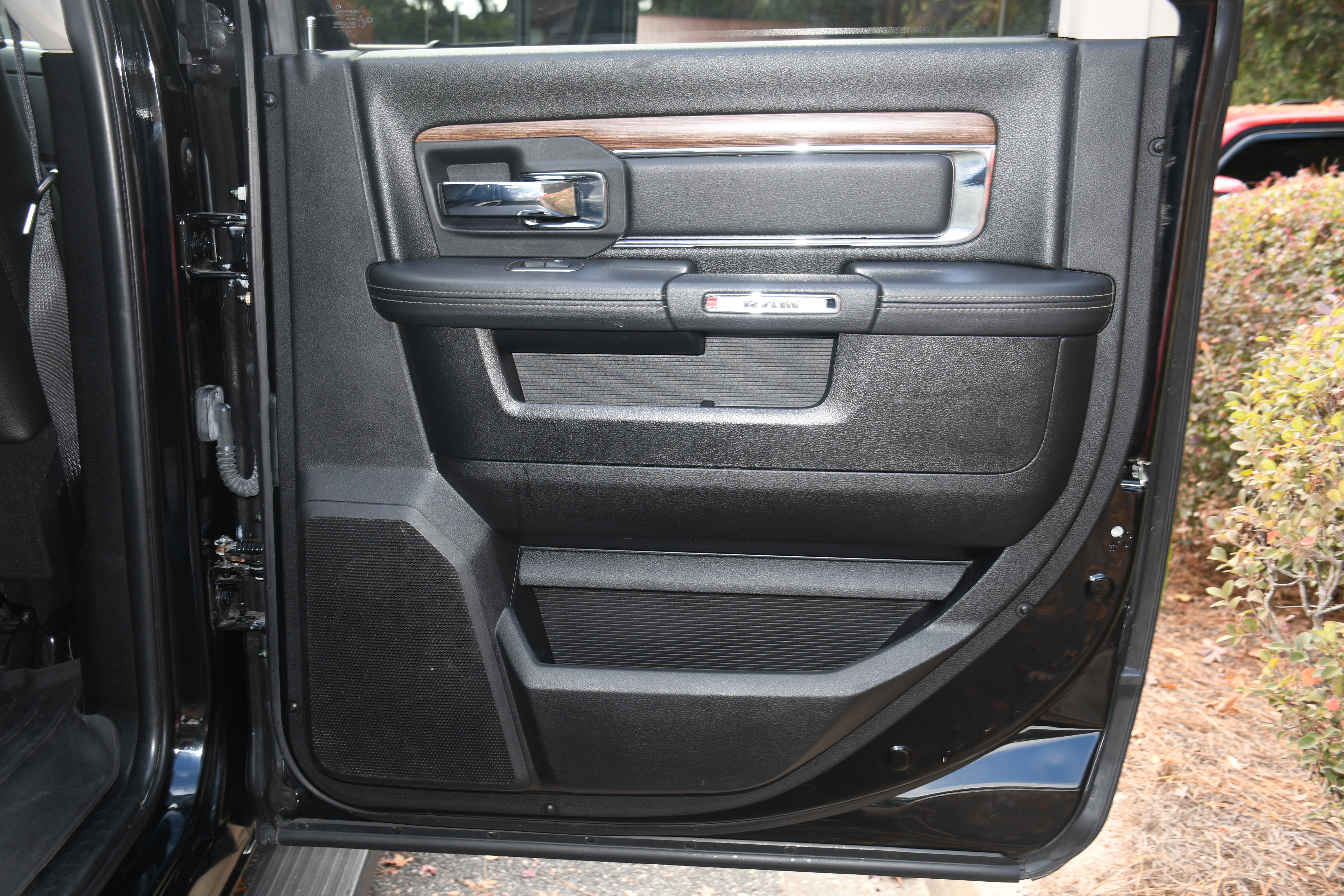 Used 2015 RAM 2500 Laramie image 19