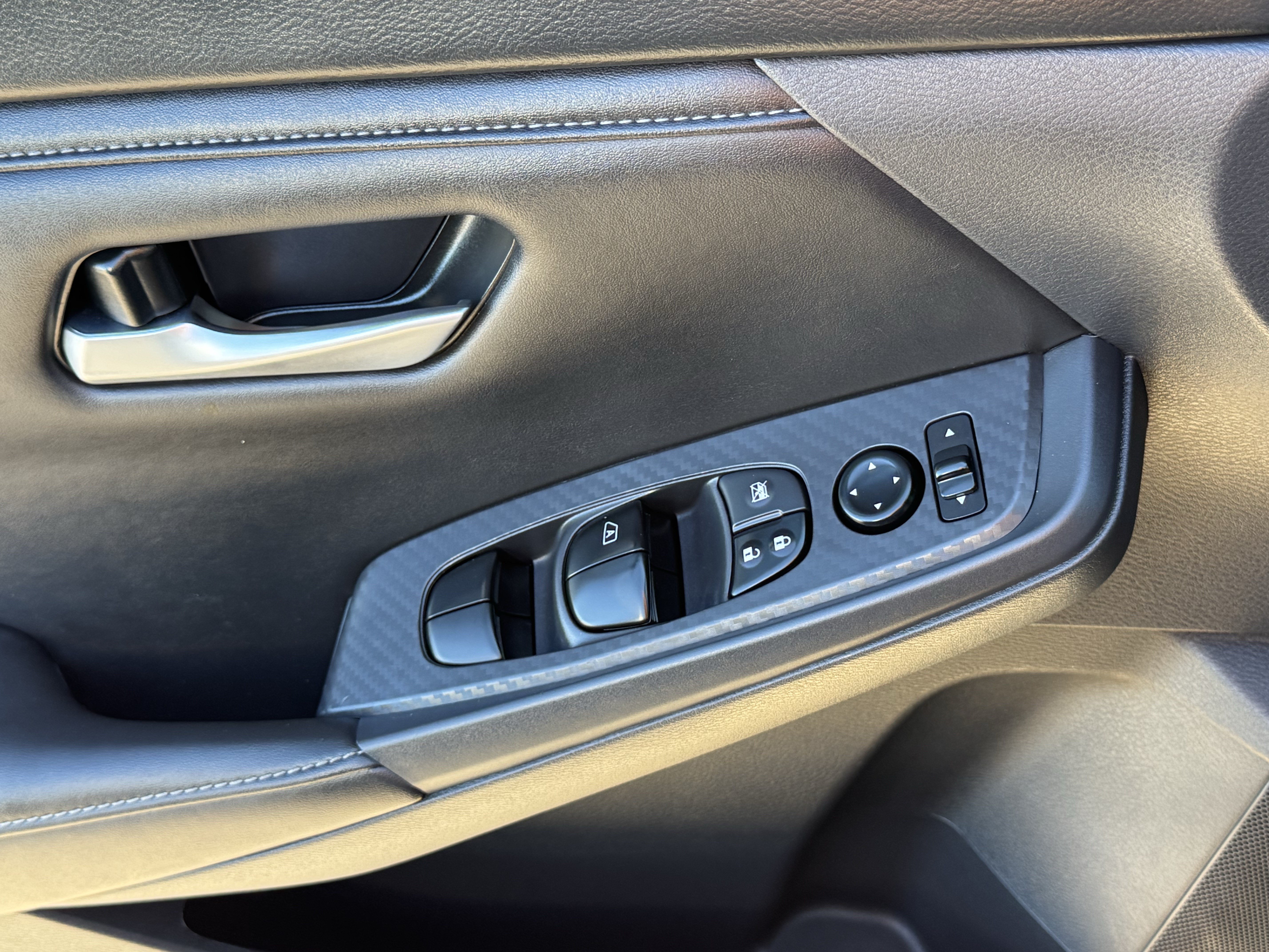 Used 2025 Nissan Sentra SV w/ Trunk Package FWD image 21