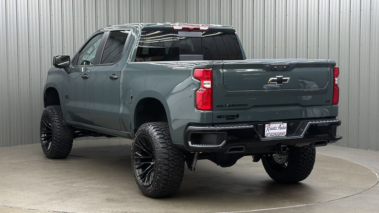 Used 2026 Chevrolet Silverado 1500 LT Trail Boss w/ LT Trail Boss Premium Package AWD/4WD image 2