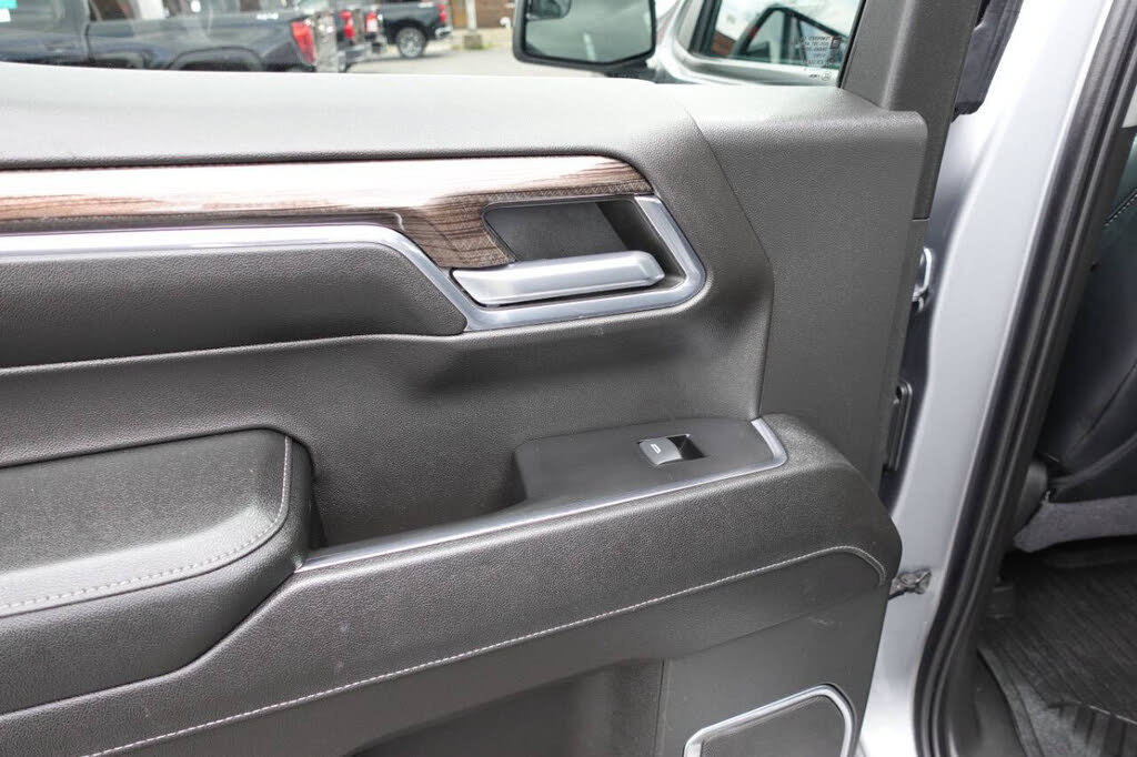 Used 2023 Chevrolet Silverado 1500 LT AWD/4WD image 23