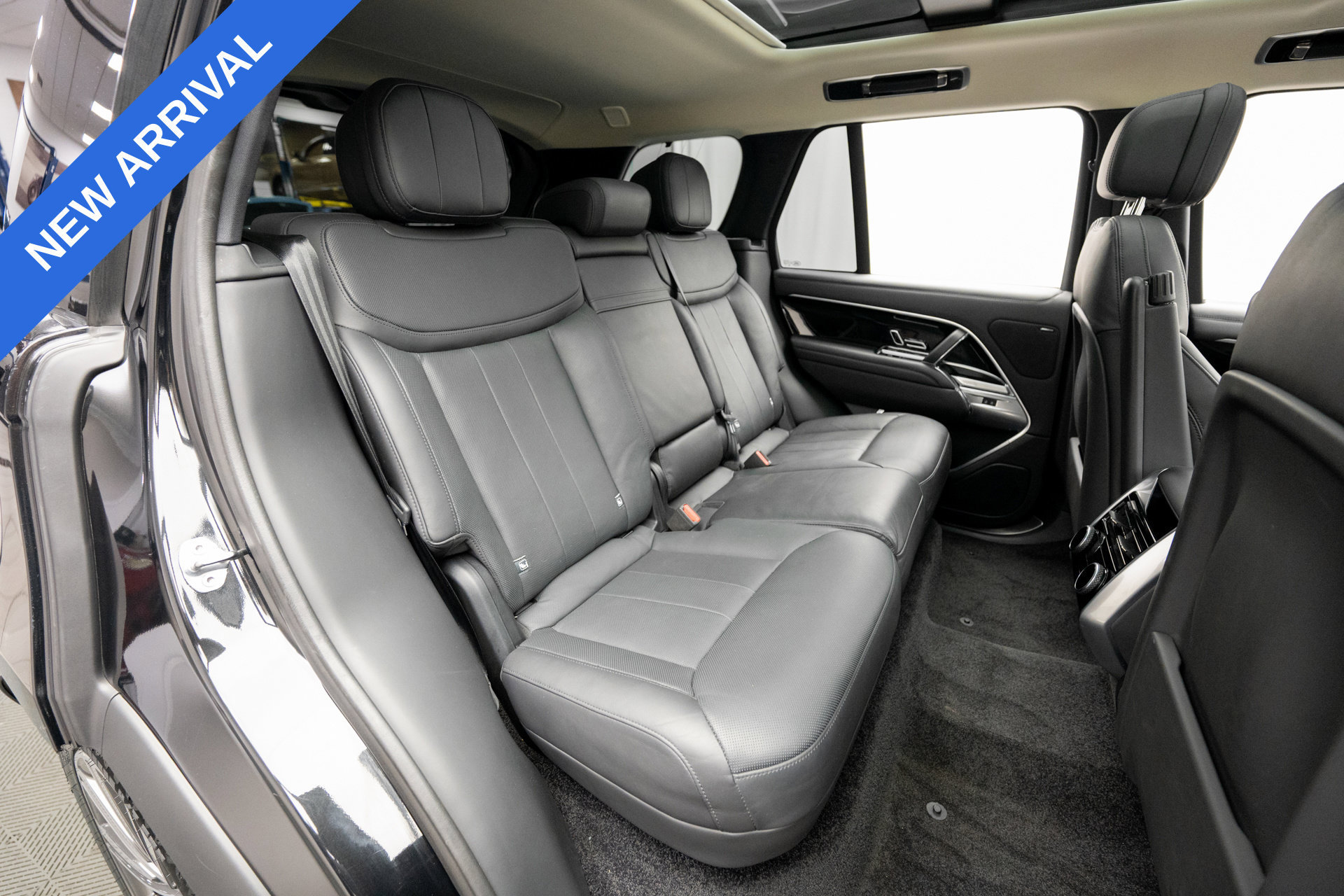 Used 2023 Land Rover Range Rover SE AWD/4WD image 19