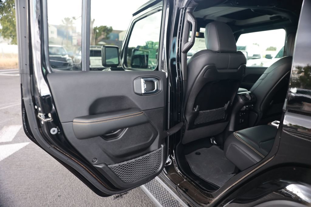 New 2026 Jeep Wrangler Unlimited Sahara AWD/4WD image 33
