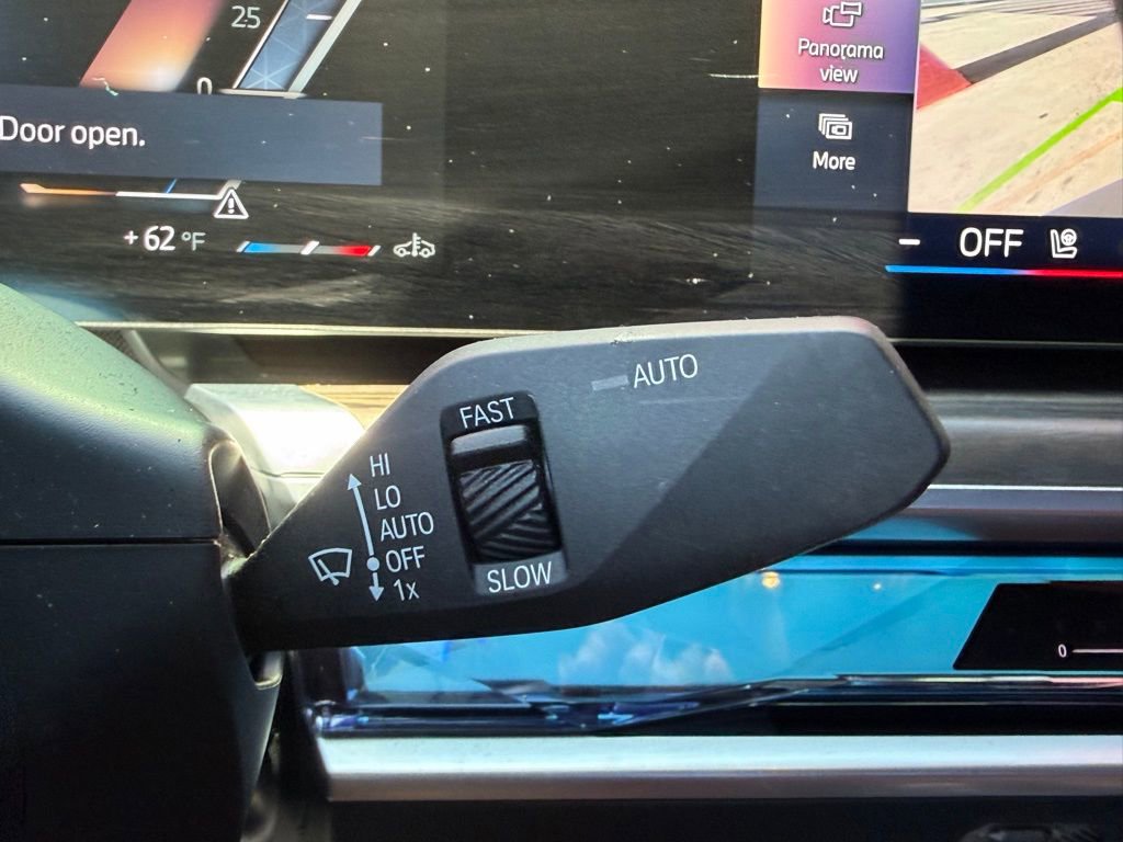 Used 2023 BMW 740i w/ Parking Assistance Package RWD image 18