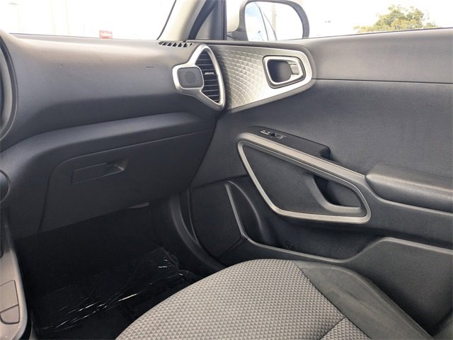 Used 2020 Kia Soul LX image 18