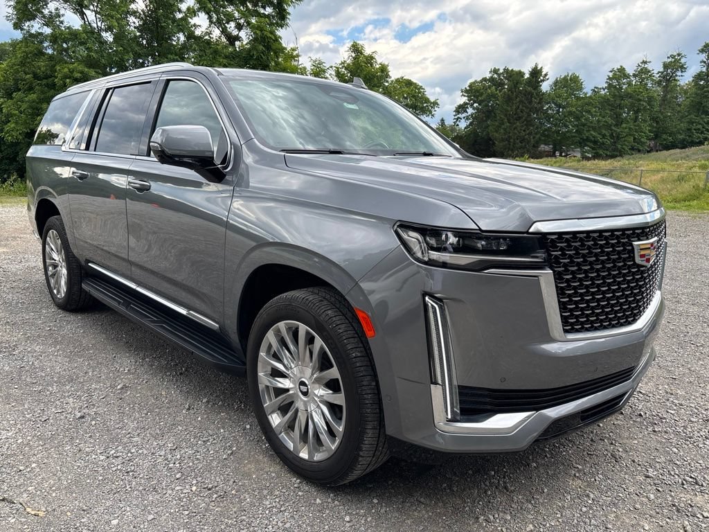 Used 2022 Cadillac Escalade ESV Premium Luxury AWD/4WD image 4