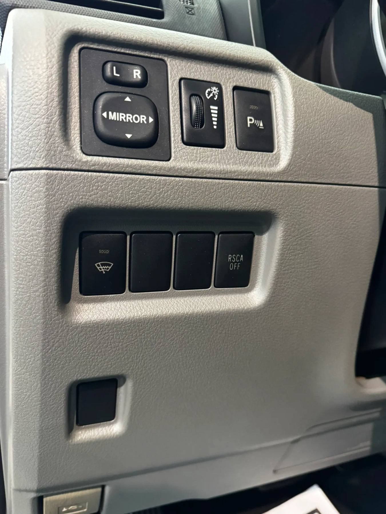 Used 2011 Toyota 4Runner SR5 w/ Premium Pkg w/Leather AWD/4WD image 22