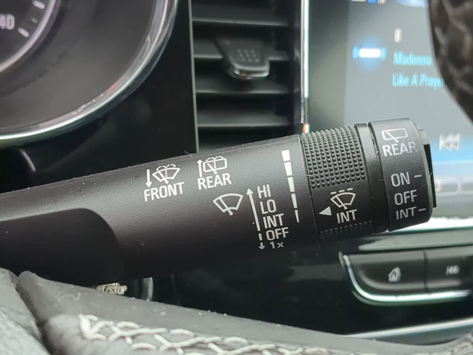 Used 2019 Buick Encore Sport Touring w/ Safety Package image 32