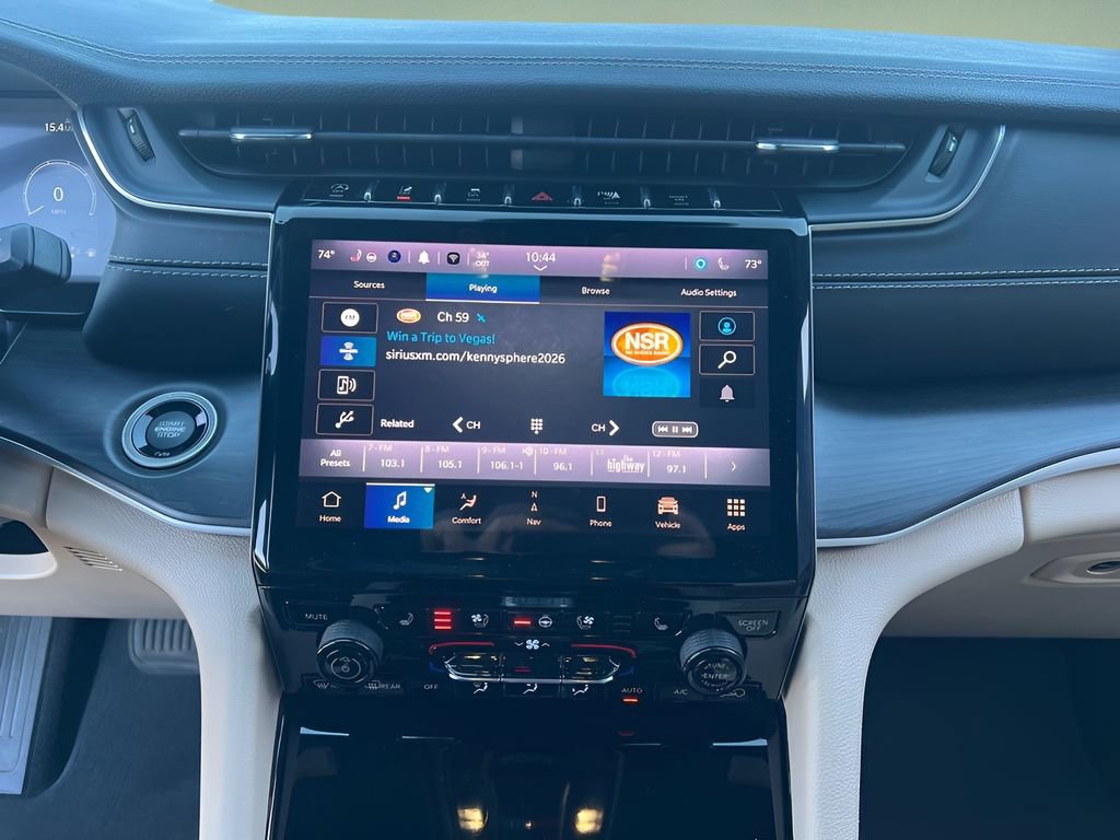 Used 2023 Jeep Grand Cherokee Limited w/ Luxury Tech Group II image 14