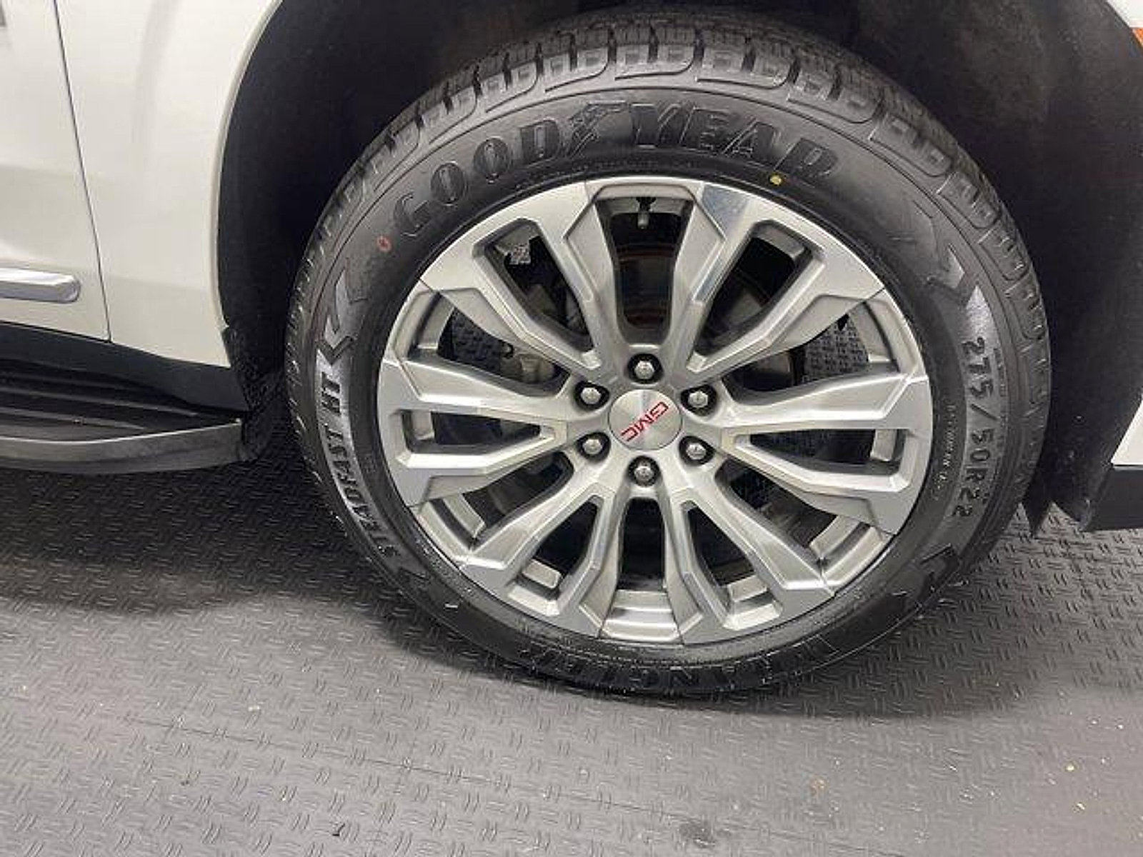 Used 2023 GMC Yukon XL Denali AWD/4WD image 22