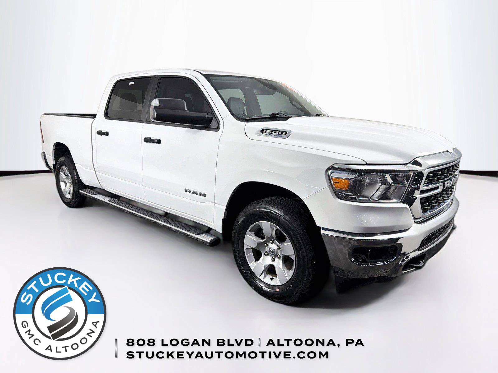 Used 2023 RAM 1500 Lone Star AWD/4WD image 1