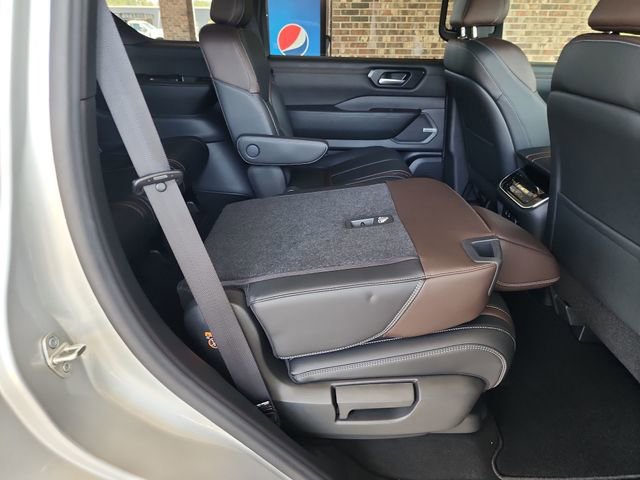 New 2026 Nissan Armada SL w/ Captain's Chari Seat Package image 41
