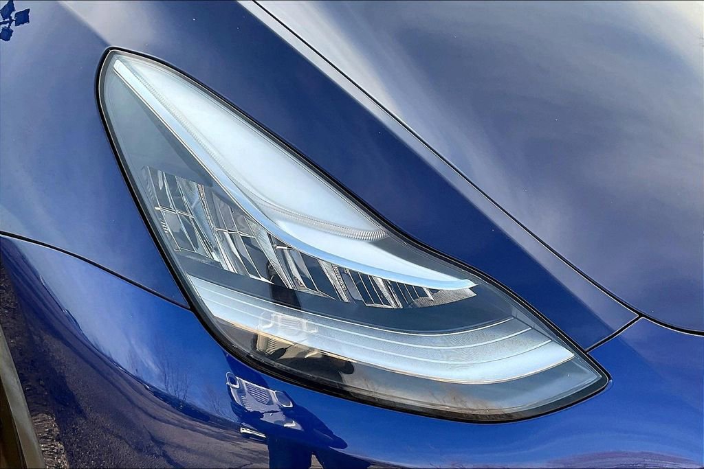 Used 2021 Tesla Model Y Long Range image 31