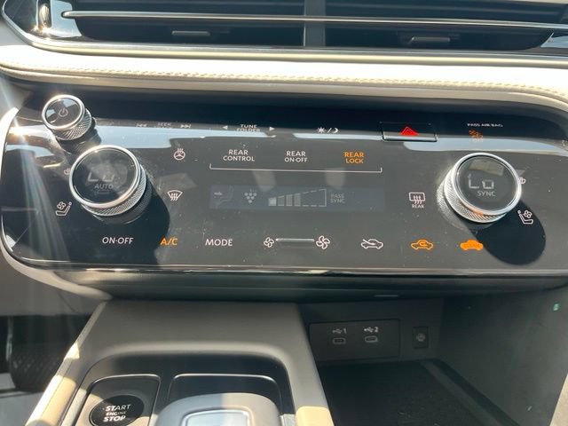 Used 2026 INFINITI QX60 Autograph w/ Dark Cargo Package AWD/4WD image 19