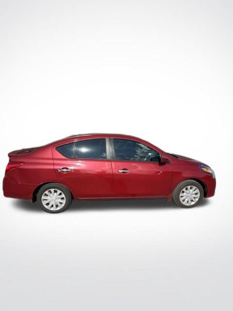 Used 2015 Nissan Versa SV w/ SV Tech Package FWD image 7