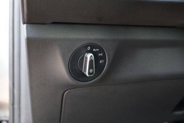 Used 2024 Volkswagen Jetta SE image 13