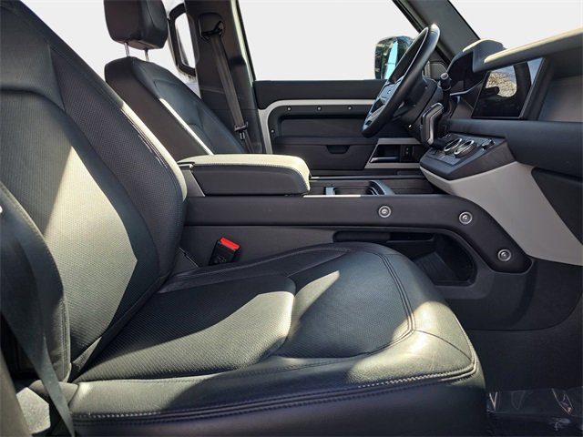 Used 2024 Land Rover Defender 110 S image 10