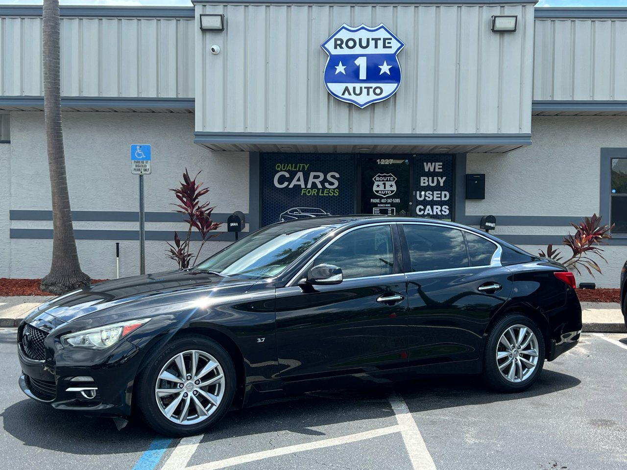 Used 2014 INFINITI Q50 Premium w/ Moonroof Package image 1
