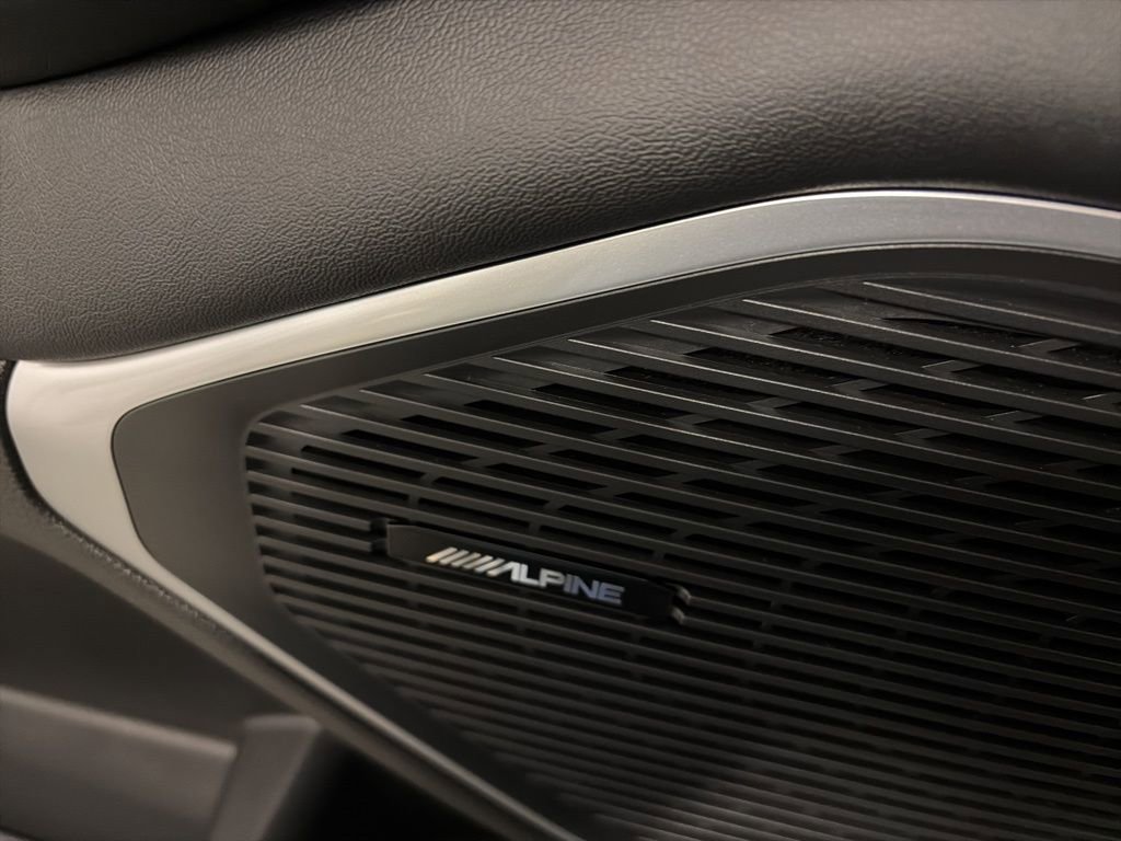 Used 2024 Jeep Wagoneer L 4WD w/ Premium Group I image 8