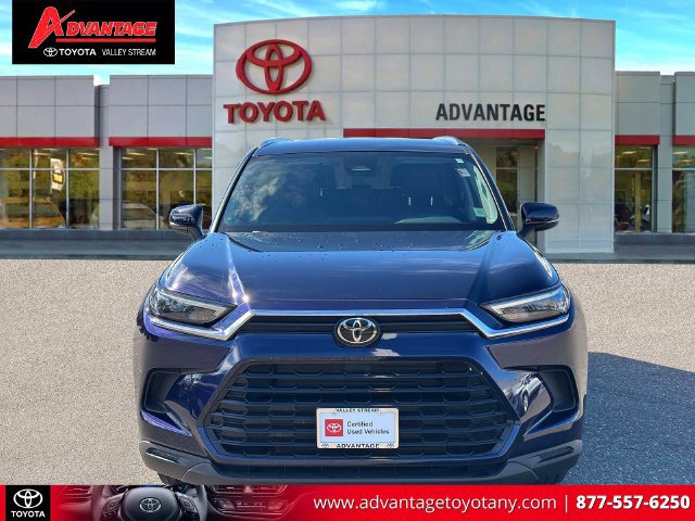 Used 2024 Toyota Grand Highlander AWD image 2