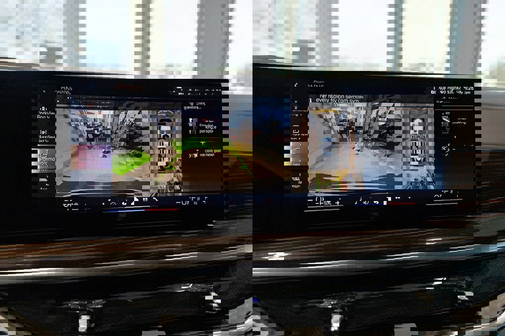 New 2026 BMW X5 xDrive50e image 28