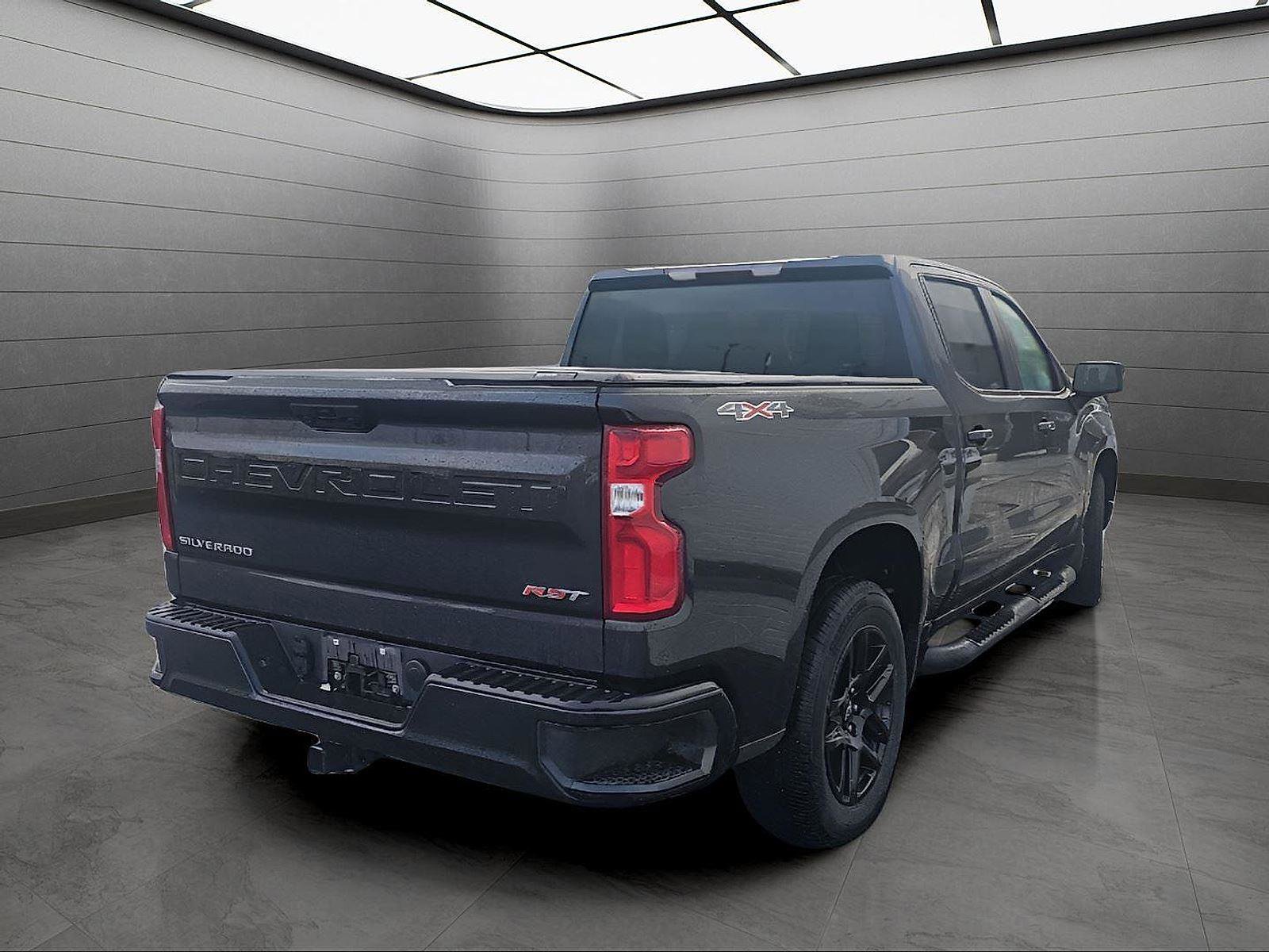 Used 2023 Chevrolet Silverado 1500 RST image 6