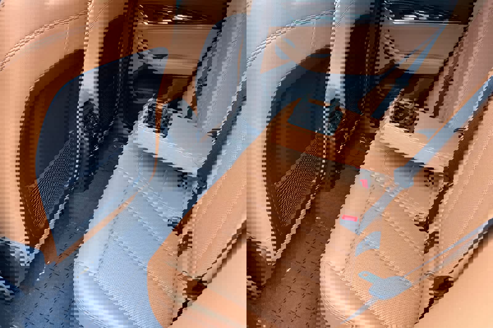 Used 2024 BMW X3 xDrive30i w/ Premium Package w/ZPA image 4