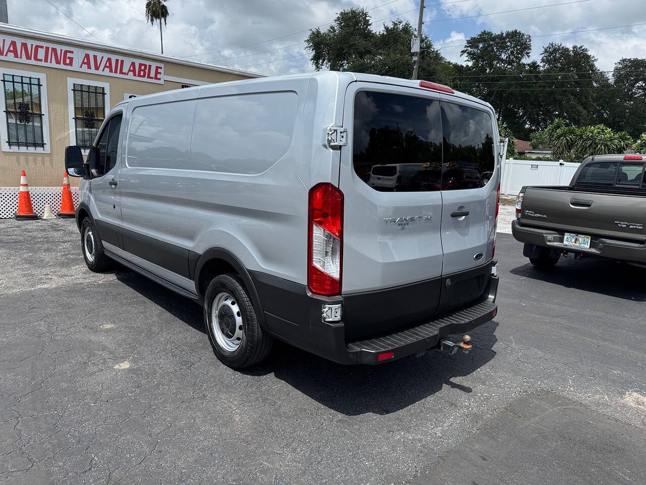 Used 2017 Ford Transit 150 130 Low Roof w/ Interior Upgrade Package RWD image 4