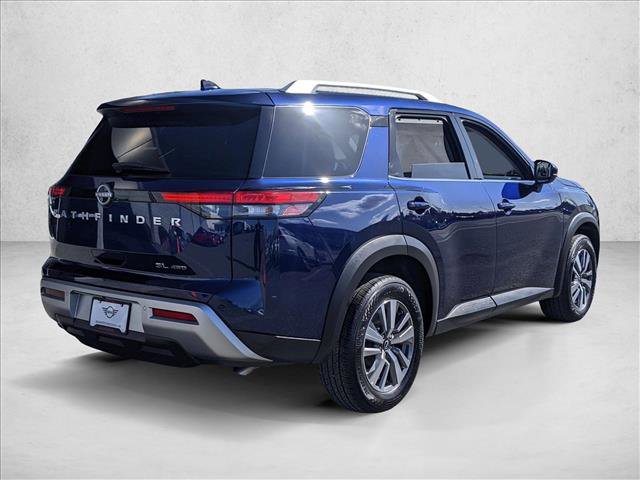 Used 2025 Nissan Pathfinder SL image 5