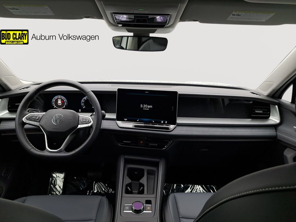 New 2025 Volkswagen Tiguan SE AWD/4WD image 19