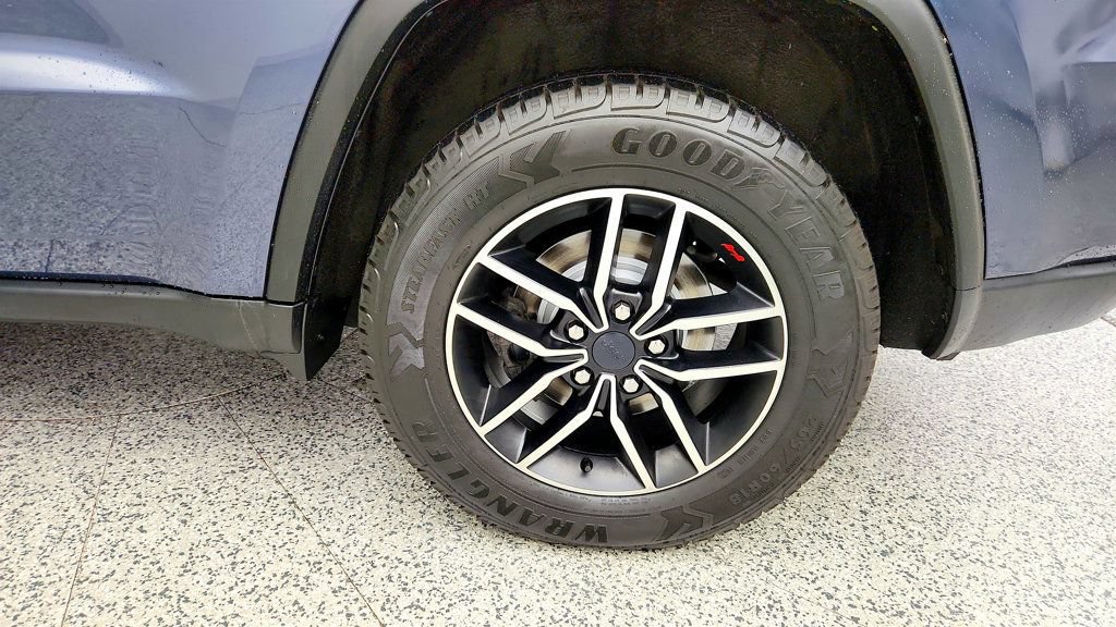 Used 2020 Jeep Grand Cherokee Trailhawk AWD/4WD image 9